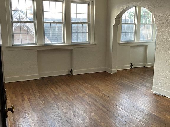 2nd image of 515 E Ivinson Ave #205