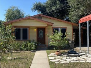 205 Monterrey St, Alice, TX 78332