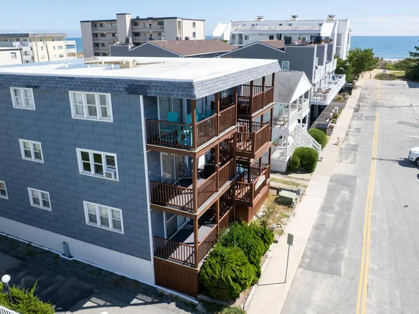 16 75th St Unit 3, Ocean City, MD 21842