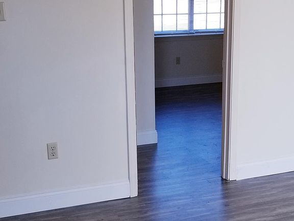 5th image of 606 Oak Cv #5