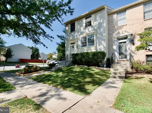 12896 Schalk Ct, Woodbridge, VA 22192