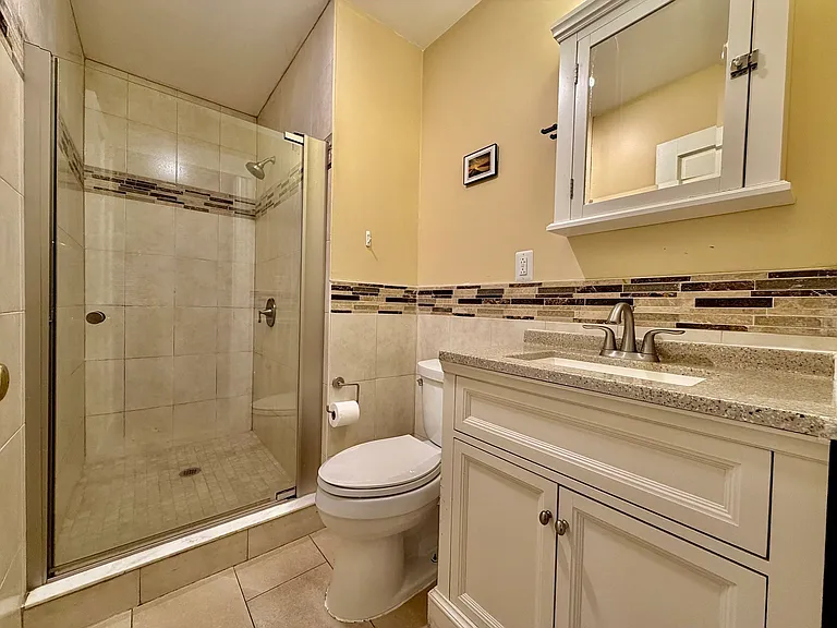 163 Walnut St #1 — Photo 7