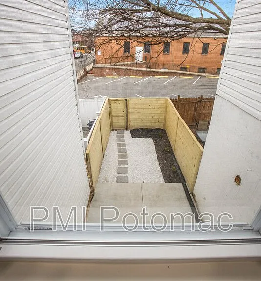 702 19th St NE — Photo 34
