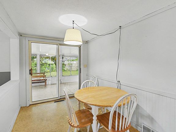 5th image of 1237 Clinch St