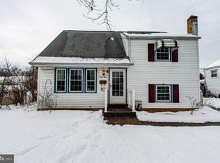 43 N Robarts Dr, Phoenixville, PA 19460