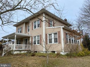22 E Devonshire Ave, Linwood, NJ 08221