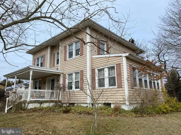 22 E Devonshire Ave, Linwood, NJ 08221