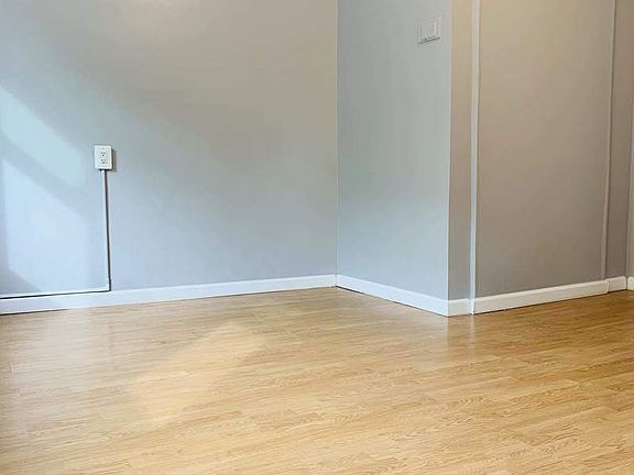 2nd image of 3093 41st St APT 2