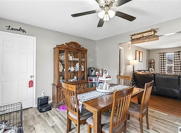 4th image of 1140 Garrett Rd