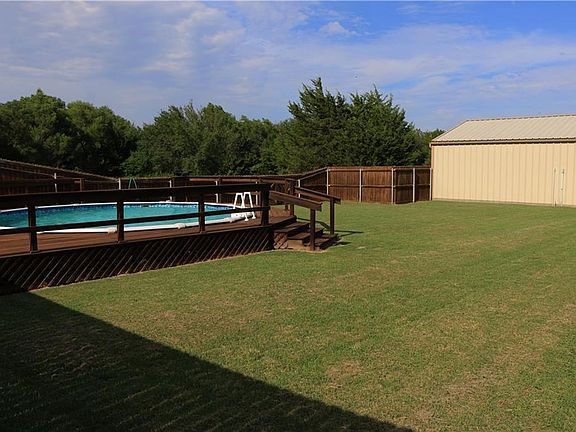 4th image of 530 County Road 4444