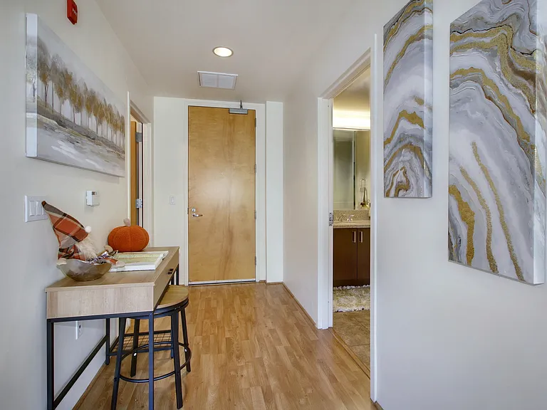 1818 L St #515 — Photo 23