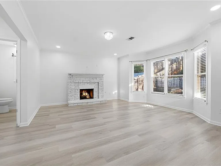 1150 River Overlook Dr — Photo 11