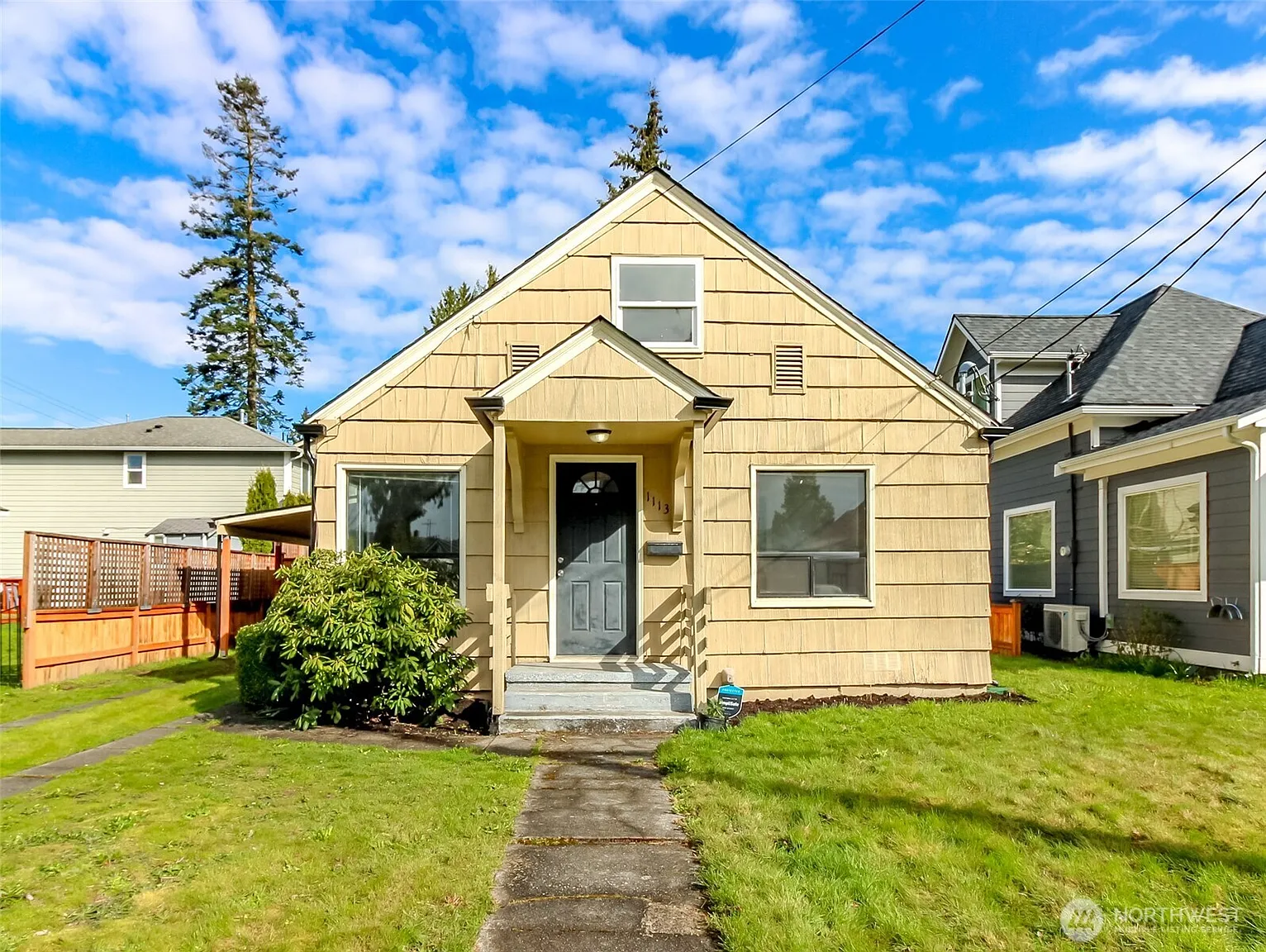 1113 W Main photo 1