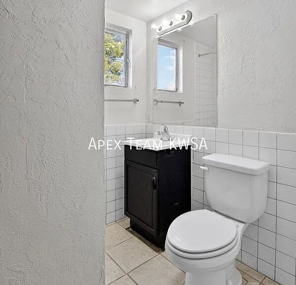 3919 E Lind Rd #1 — Photo 7