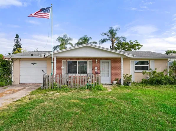 3215 Roxbury Dr, Holiday, FL 34691