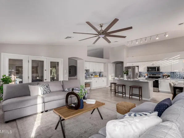 2698 E CARLA VISTA Drive, Gilbert, AZ 85295