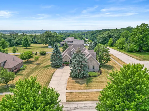 610 Gibbons Dr, New Lenox, IL 60451