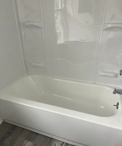 821 Bay St — Photo 11
