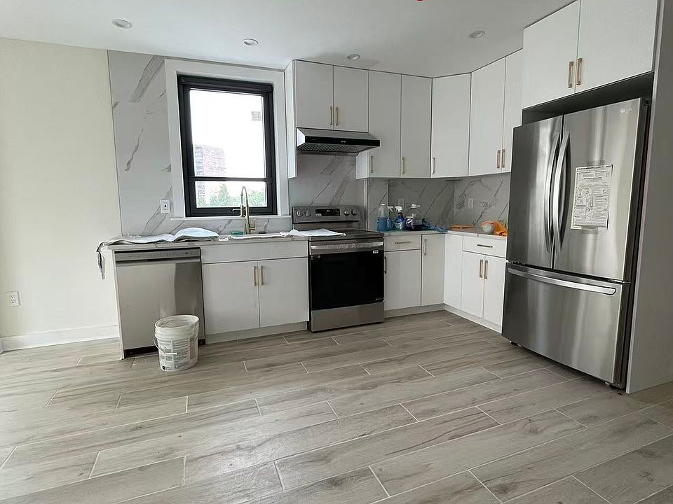 1st image of 60-11 Waldron St #2B