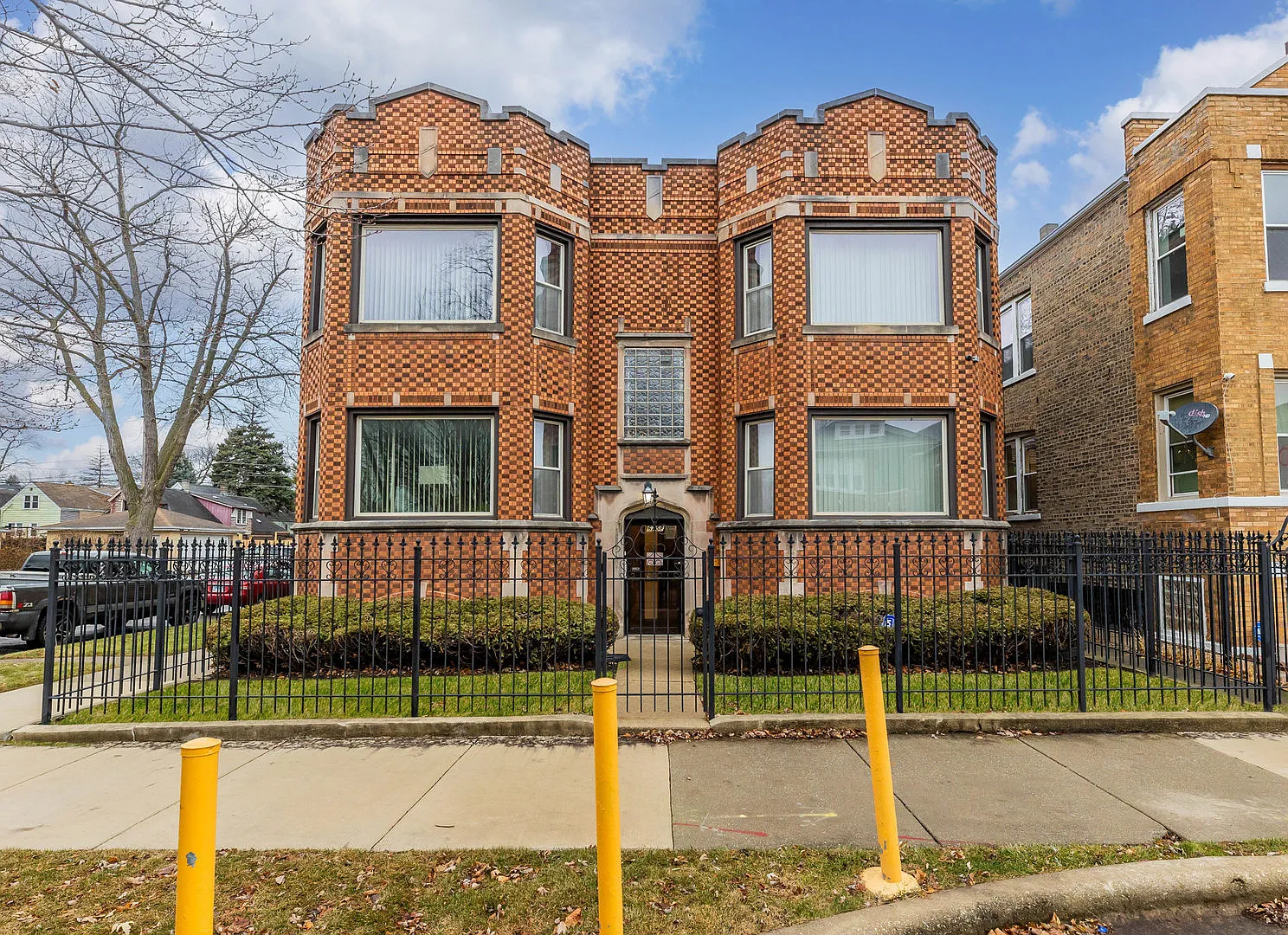 2 bed, $1,400 — Photo 1