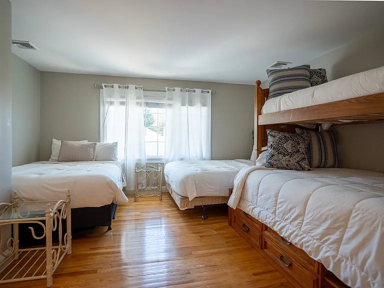 43 Blackwatch Ct — Photo 16