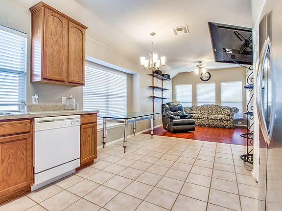 3rd image of 10244 Waterbury Dr