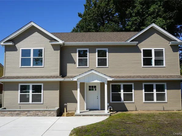 164 Elmwood Street, Valley Stream, NY 11581