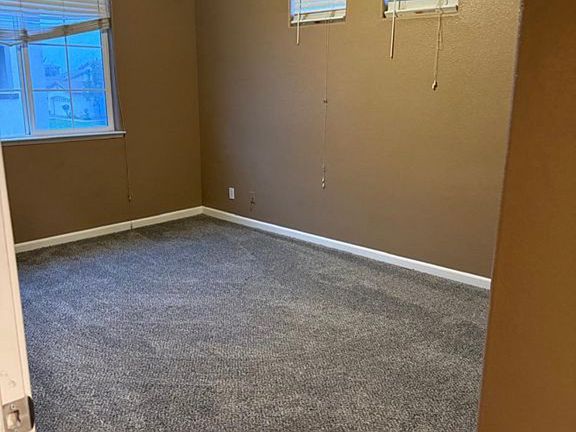 4th image of 15090 Torrey Pines Cir
