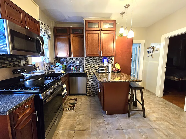 17 Melvin St #2 — Photo 8