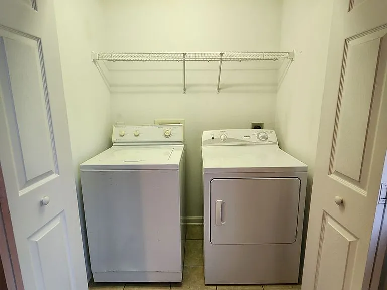 241 Executive Ave — Photo 9