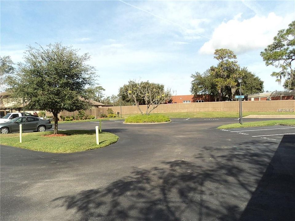 2nd image of 3107 Creekglen Ct