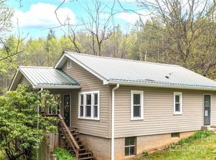 715 Double Island Rd, Burnsville, NC 28714