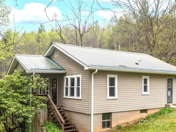 715 Double Island Rd, Burnsville, NC 28714