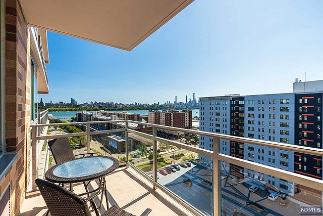 1st image of 1607 Hudson Park #1607