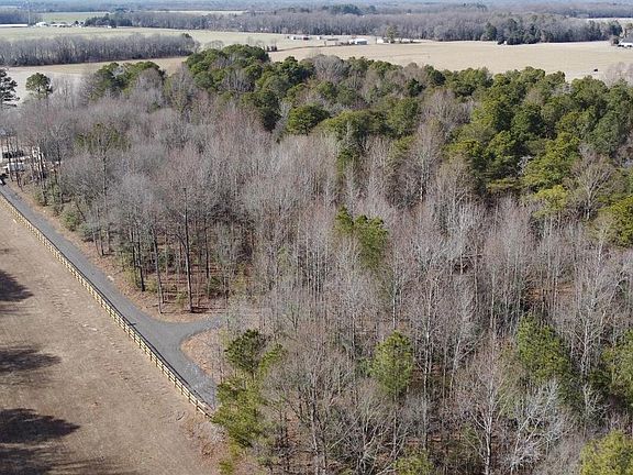 3rd image of 1 Megan Joy Rd