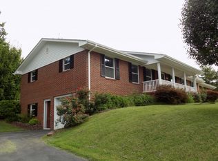 1413 Chamber St, Rogersville, TN 37857