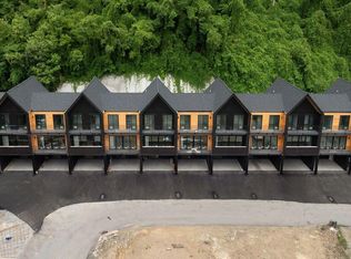 215 Circle Dr #1, Gatlinburg, TN 37738
