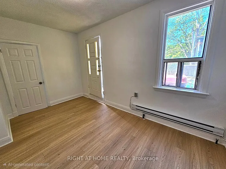 1304A King St W #1 — Photo 8
