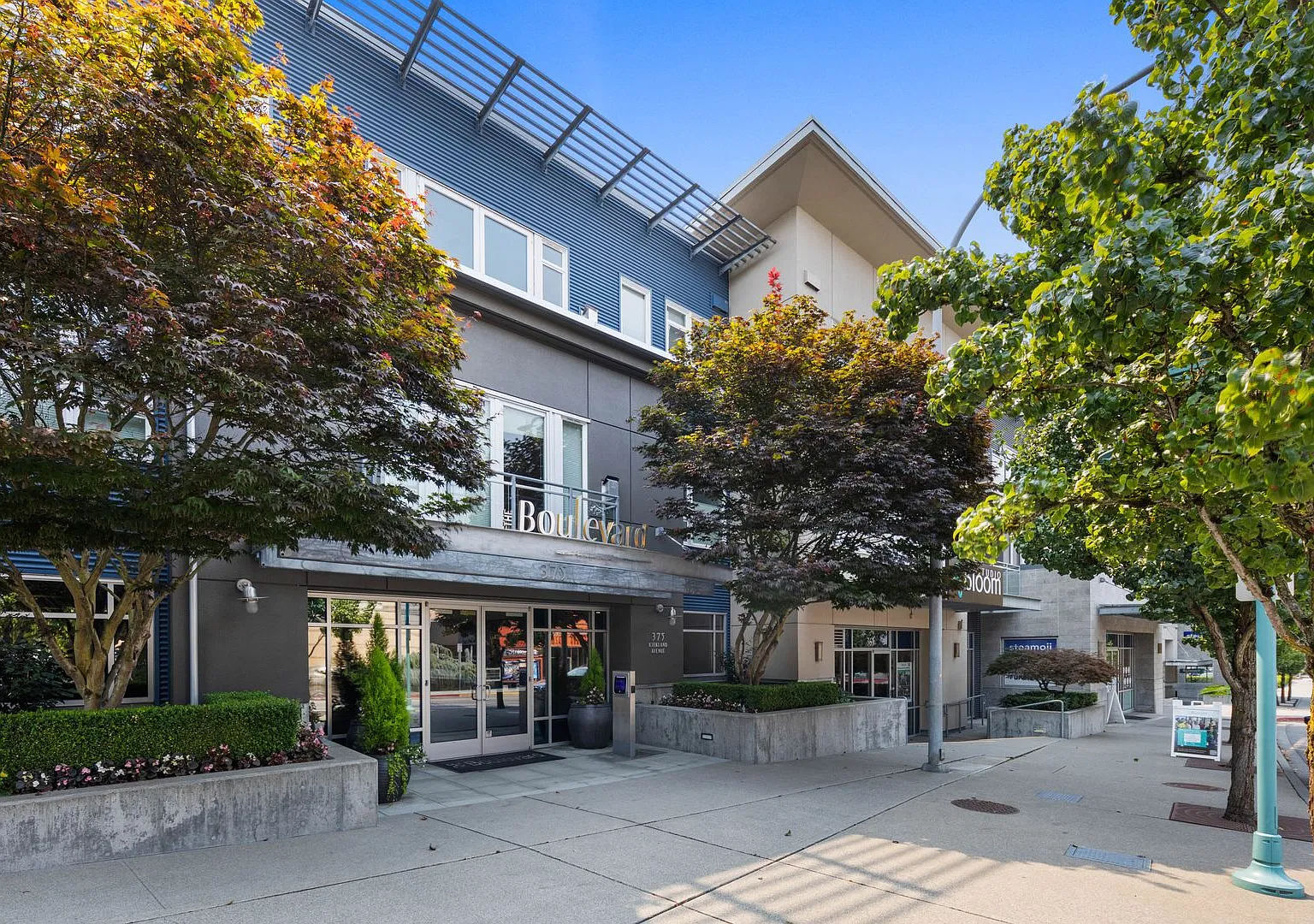 2Bd/2Ba Kirkland Condo — Photo 1