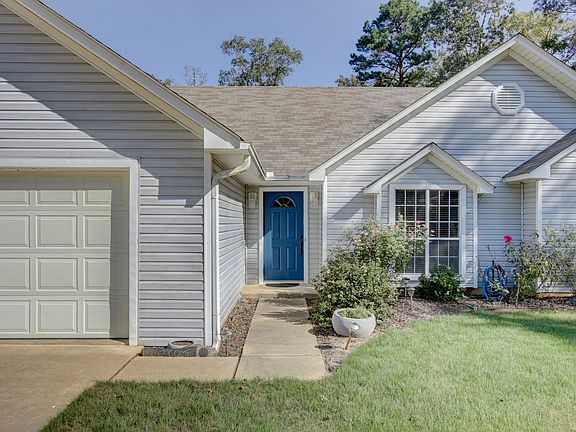 3rd image of 202 Meadowcliff Dr