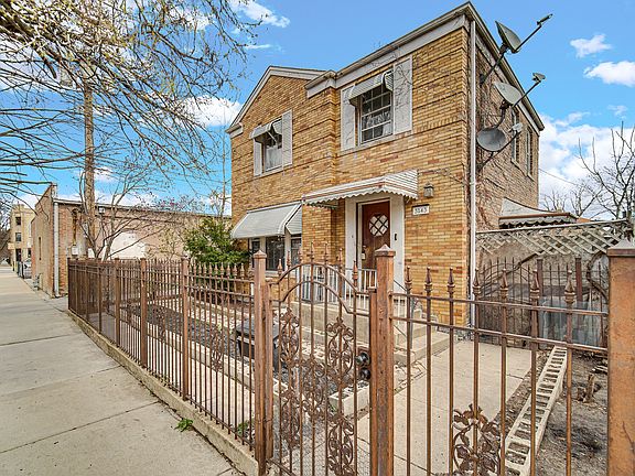 3rd image of 3143 N Kostner Ave