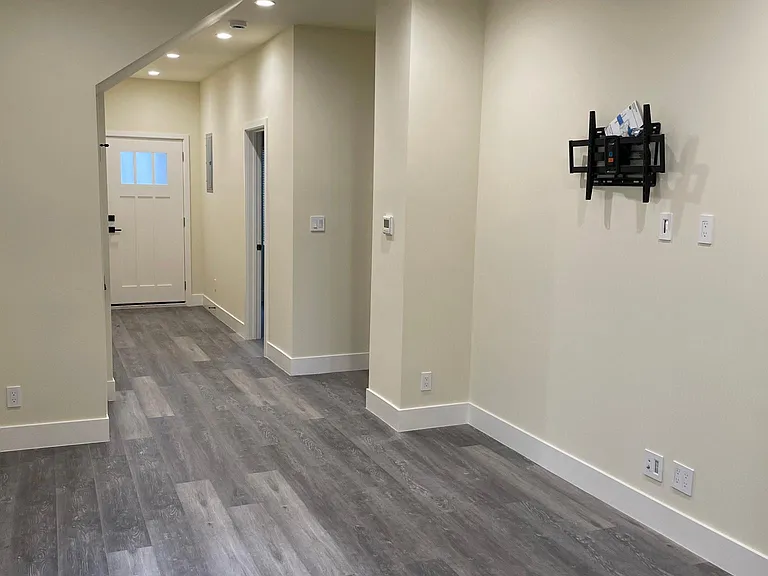 1825 Berkeley Way — Photo 17