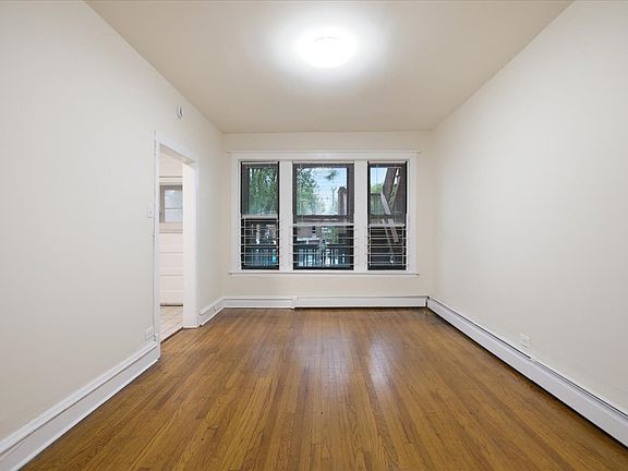 2nd image of 5432 S Drexel Ave APT 2S