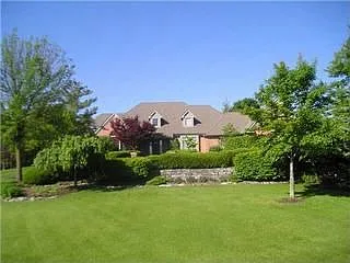 725 Cardinal Hill Ln photo 1
