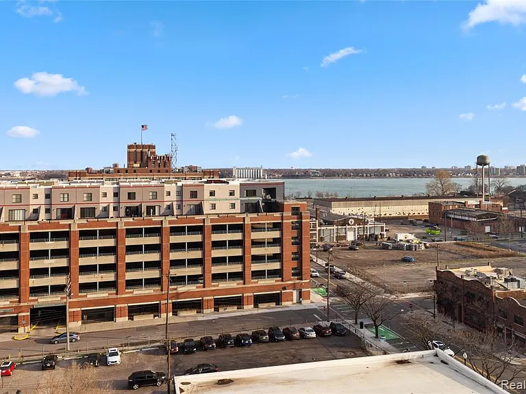 2900 E Jefferson Ave #D702 — Photo 13
