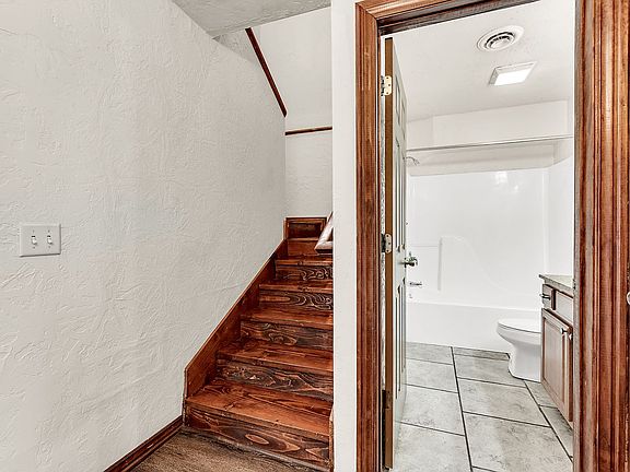 5th image of 520 W Olive St #Aw-106