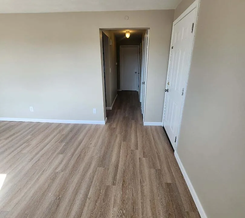 1654 Abbott Rd #4