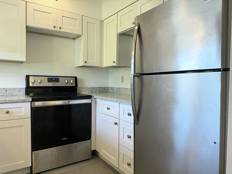 130-136 Cape Coral Pkwy W — Photo 4