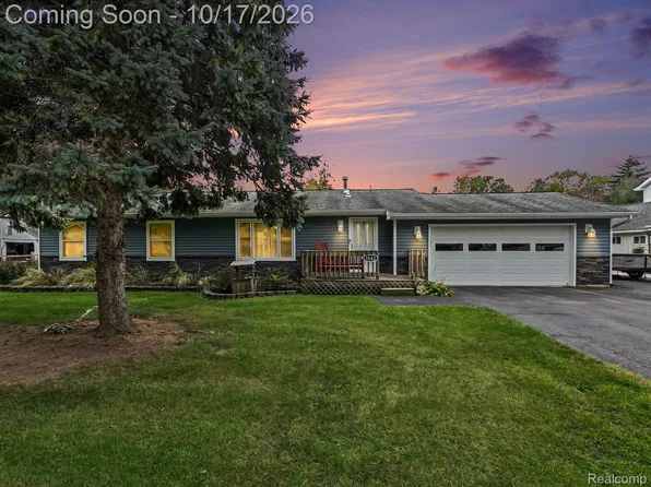 3442 Iroquois Trl, Monroe, MI 48162