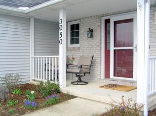 3050 Ivywood Ln, Lansing, MI 48911